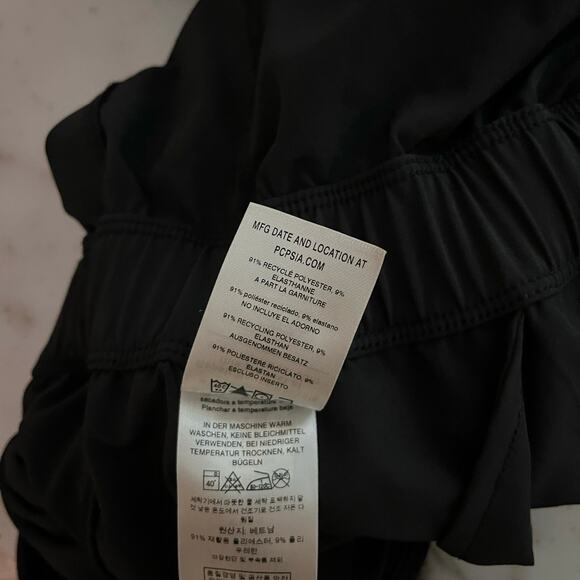 Patagonia Women’s Fleetwith Dress Black Sleeveless Drawstring Small Criss Cross - Picture 8 of 9